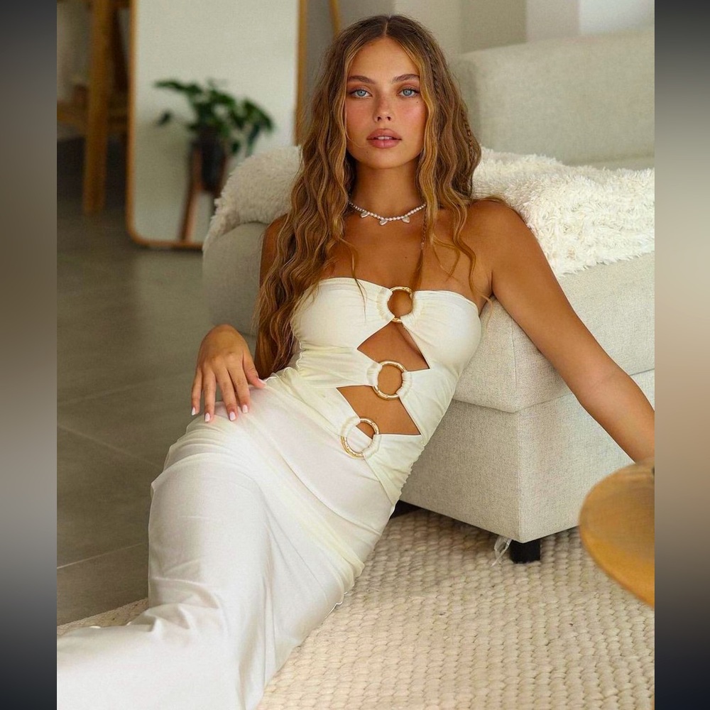 RETROFETE - Lily Dress - New with Tag 🏷️- Cream color Golden O-Ringa - Large